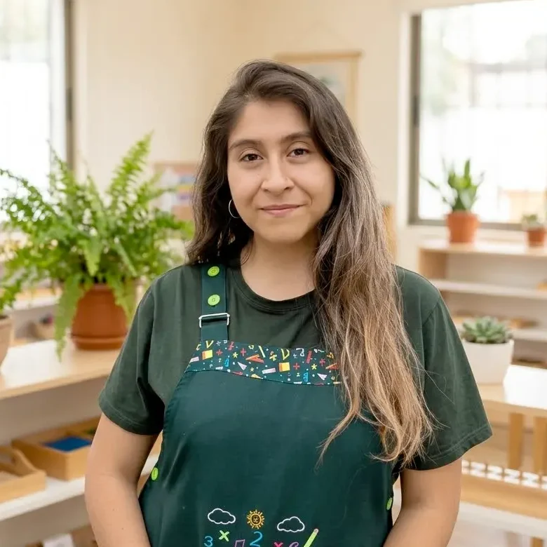 Paulina V., guía Montessori en Escuelita Amancay, educación alternativa en La Serena